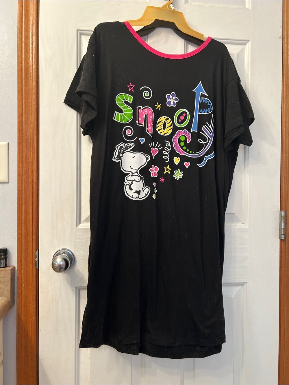 Snoopy Black Short-Sleeve ladies Nightshirt with Pink Trim